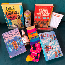 Load image into Gallery viewer, Book Box / Teens - All Kinds of Love (Romance, Friendship &amp; Self-Care)
