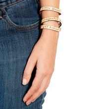 Load image into Gallery viewer, Book Quote Bracelets / STORIARTS
